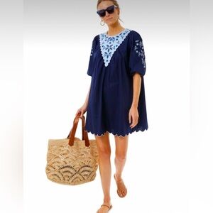 Tuckernuck Pomander Place Navy Georgie embroidered puff sleeve dress size XS